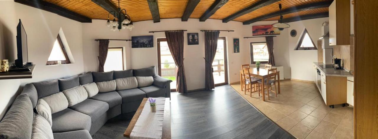 Apartament Ella Rîşnov Exterior foto